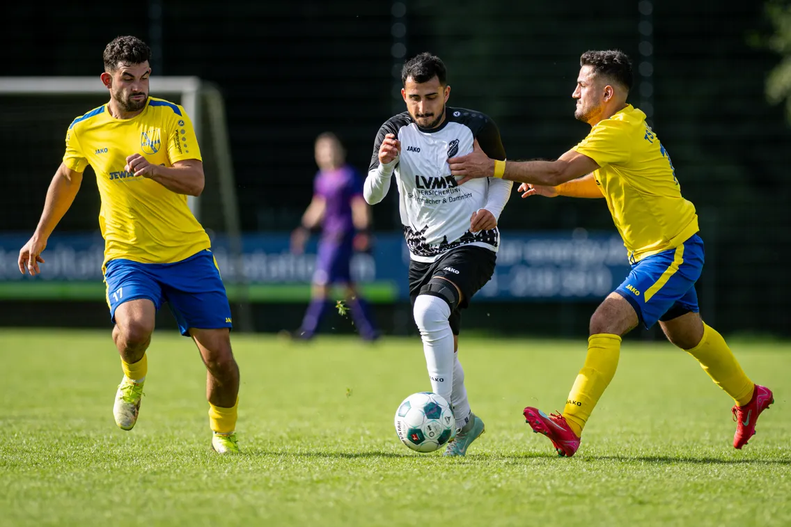 Foto zum Newsartikel Endlich -  erster Auswärtssieg der 1. Mannschaft.