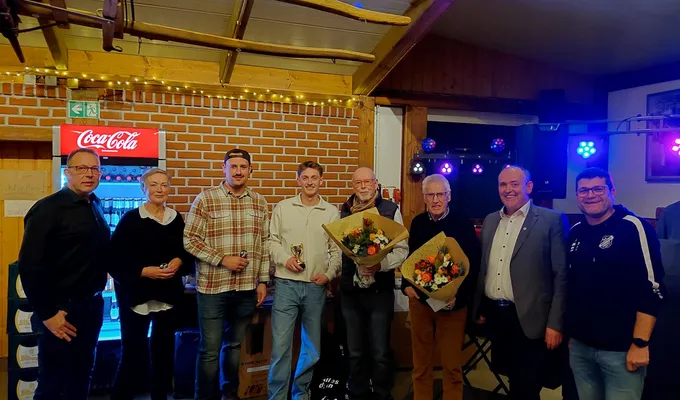 Weihnachtsfeier mit Ehrungen bei uns