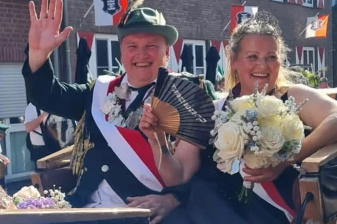 Foto zum Newsartikel Carsten Bruns regiert für ein Jahr die Anholter Schützen