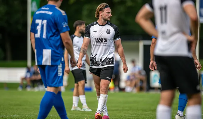 DJK Rhede entscheidet Flutlichtspiel für sich