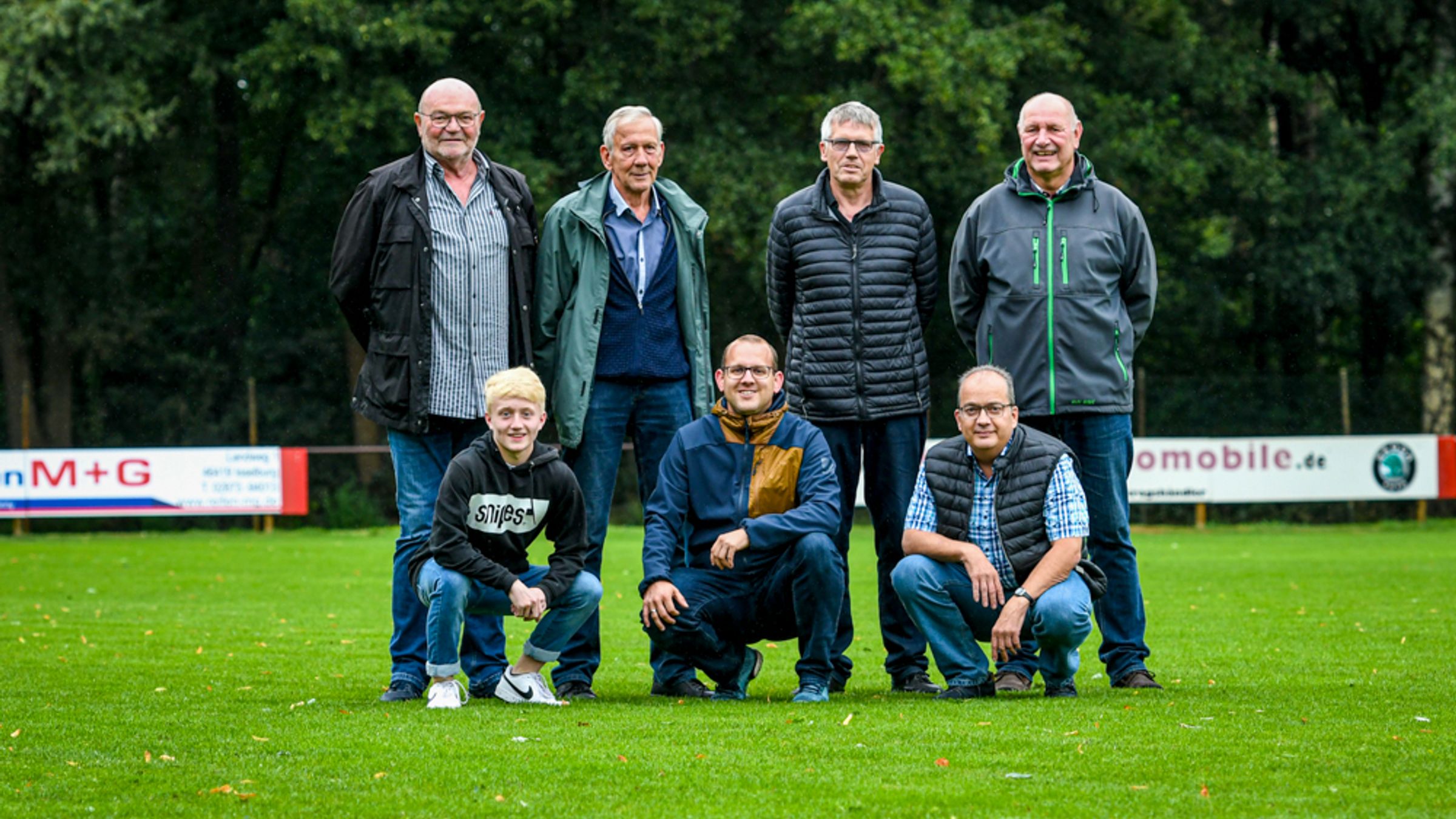Zur Truppe gehören derzeit - oben v.l.: Udo van Eß, Rolf Habers, Theo Klumpen, Frank Döring - unten v.l.: Nils Klumpen, Christian Klumpen, Rob Berendsen. Auf dem Foto fehlen Kai Heveling und Bernhard van Merwyk
