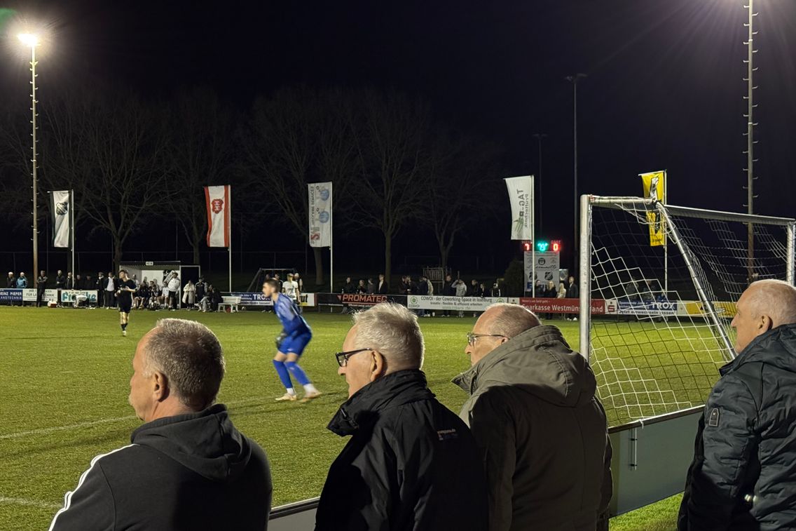 Foto zum Newsartikel Klares Spiel unter Flutlicht